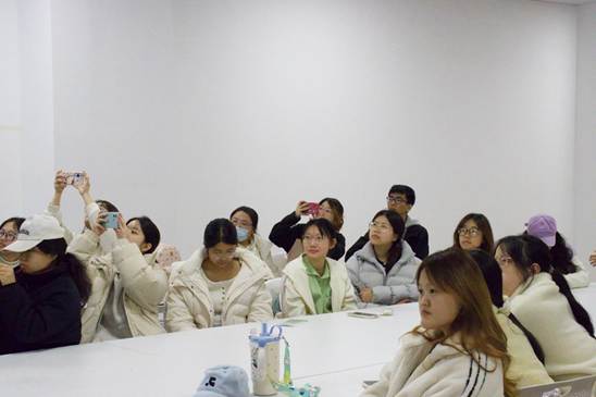 72b4fe41e2adeaba8e14bc4868e5c6b